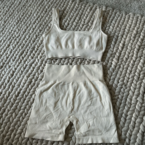 *SOLD* Cream Ribbed Active Set - Picture 2 of 3